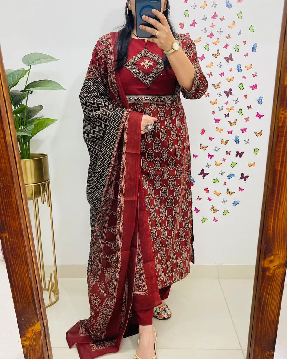Mughal/Kalamkari Fusion Azrak Bagru Print Red Kurti Pant Dupatta Set