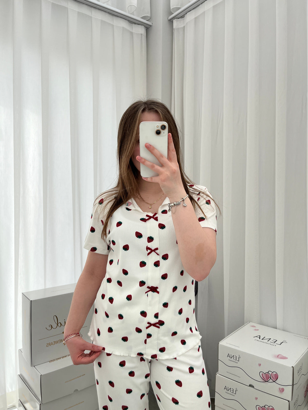 Strawberry Patterned 6-Piece Oslo Pajama Set