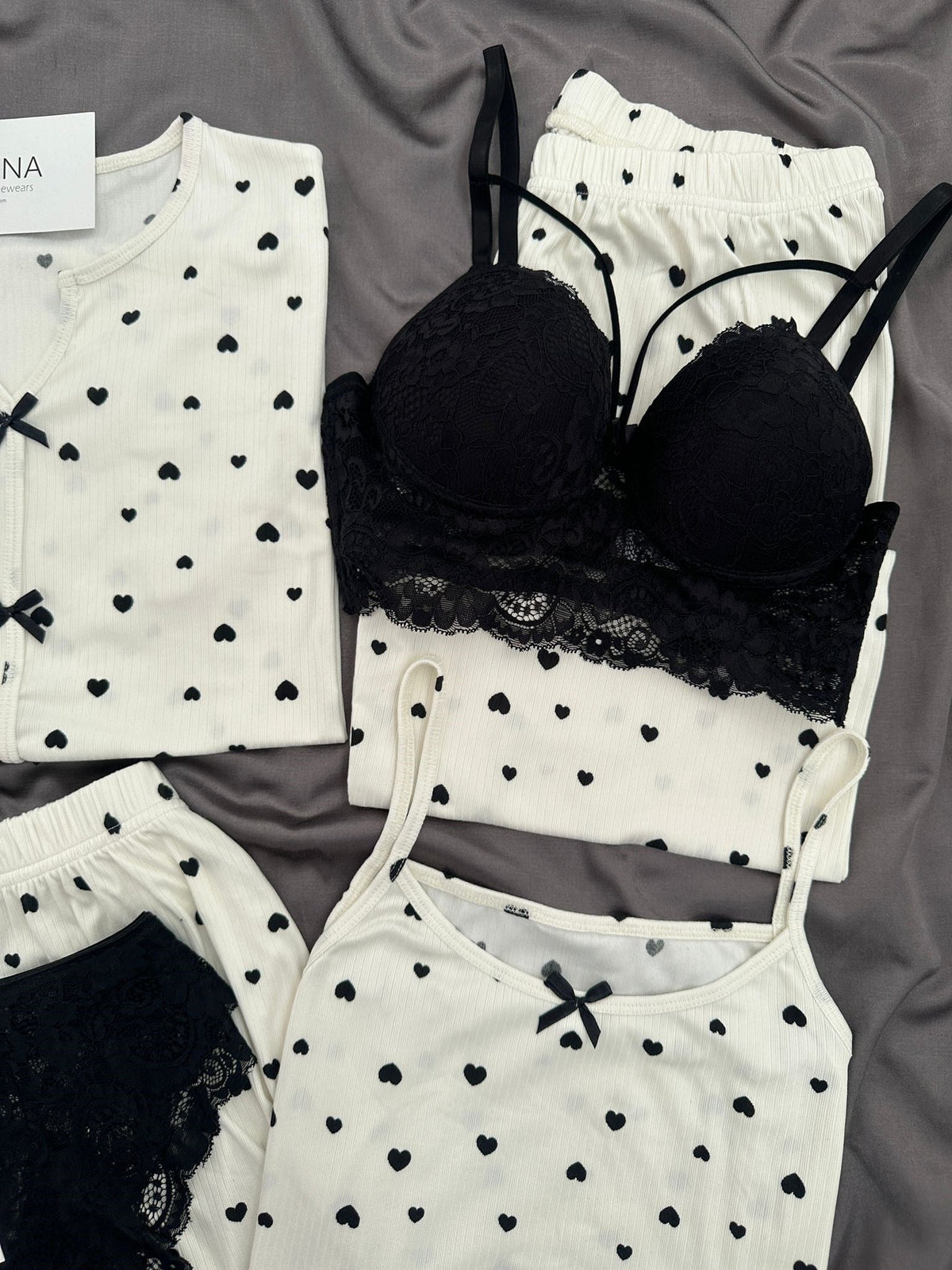 Black Heart Patterned 6-Piece Oslo Pajama Set